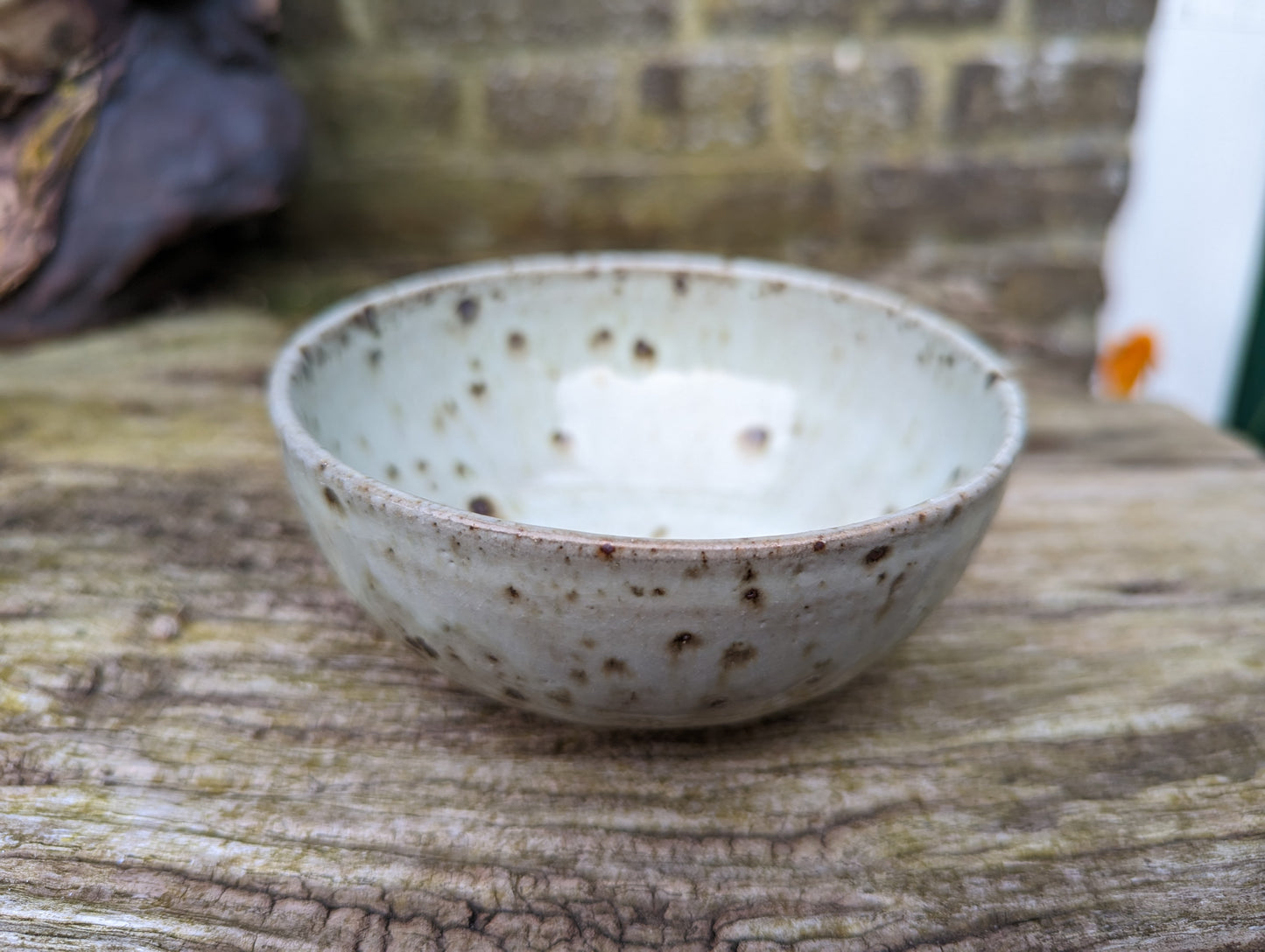 Ash reduction bowl
