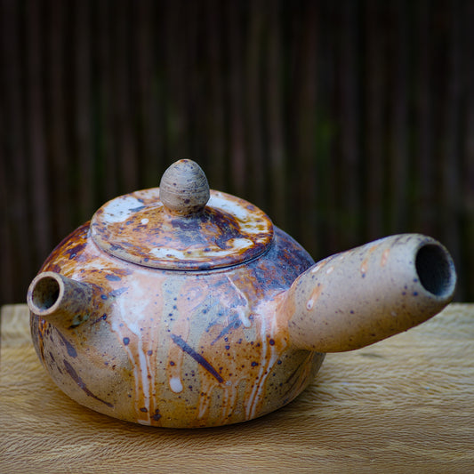 Small sidehandle teapot